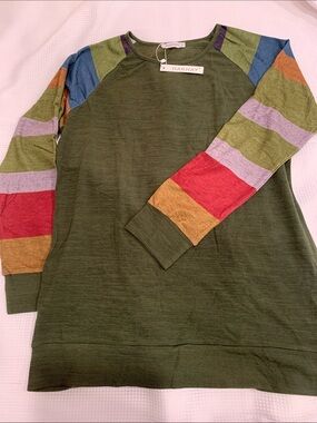 Men’s striped sleeve solid army green body cozy soft classy comfortable